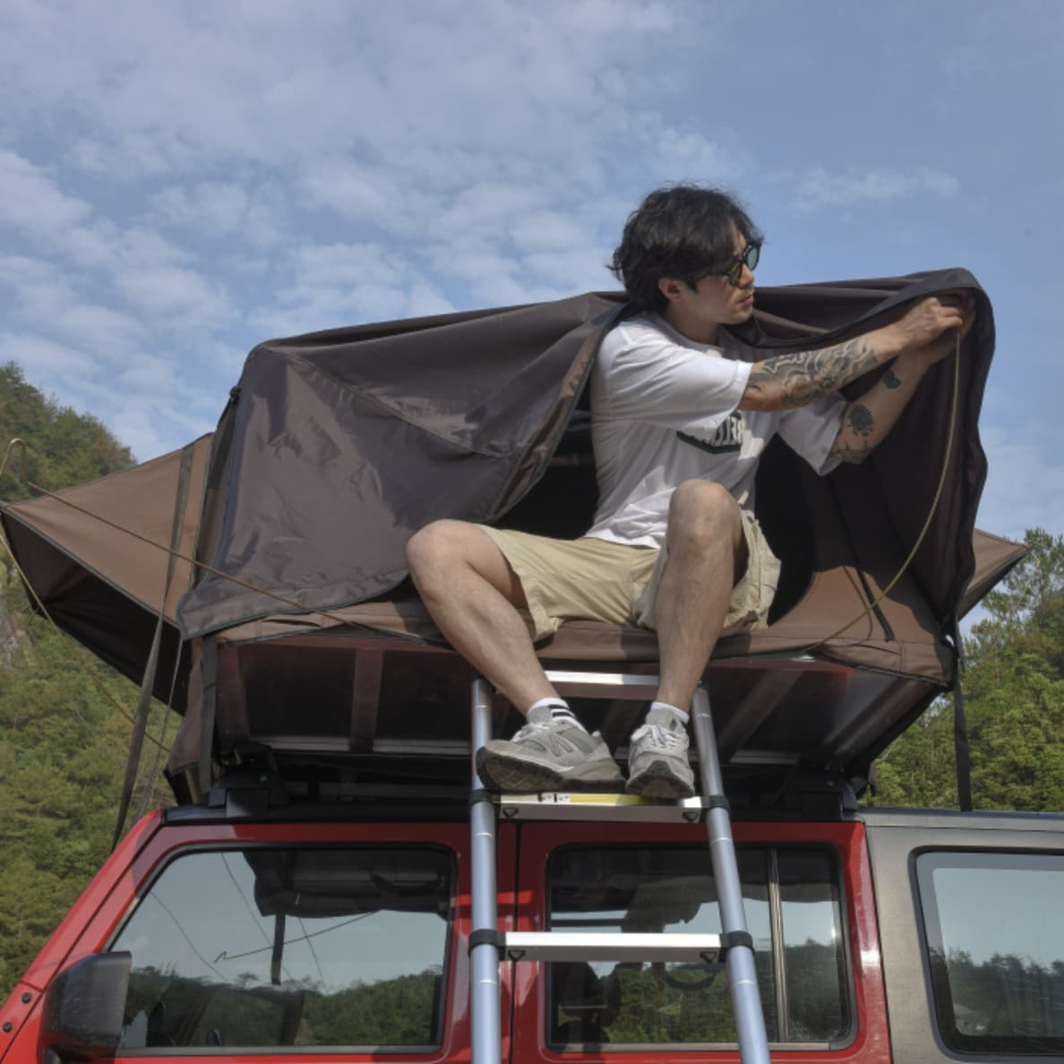 ABS Hard Shell Roof Top Tent Brown 1